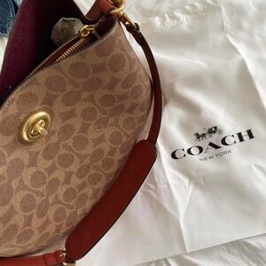 Coach Willow Shoulder Bag In Signature Canvas